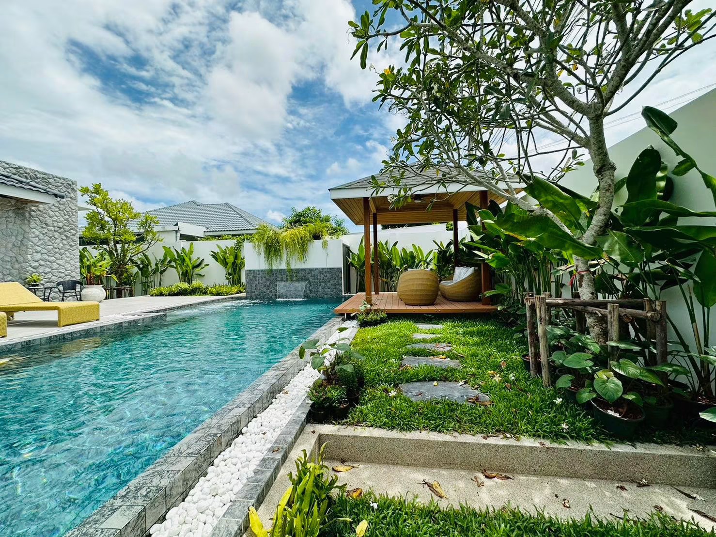BM Master Pool Construction